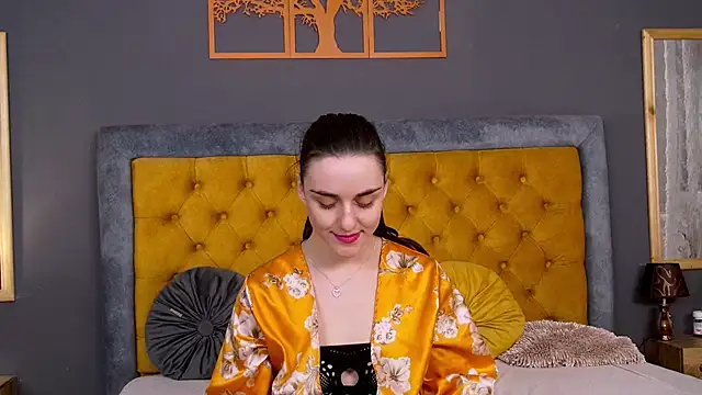 Jessica White  online show from January 14, 2026, 5:11 am