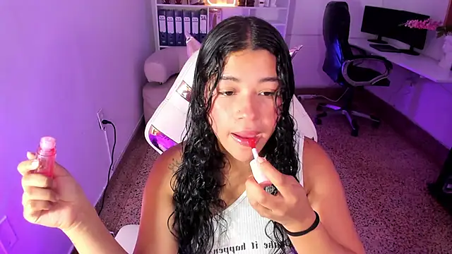 Ivy nt online show from October 7, 2025, 6:20 pm