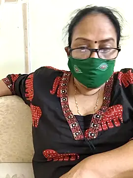 Snapshot of heera-rani chatting on May 15, 2026, 7:28 am heera-rani online show from May 15, 2026, 7:28 am