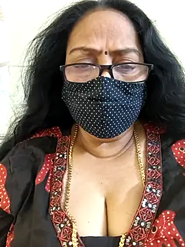 Snapshot of heera-rani chatting on April 19, 2026, 5:52 am heera-rani online show from April 19, 2026, 5:52 am