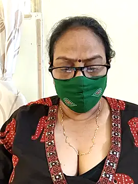 Snapshot of heera-rani chatting on May 12, 2026, 4:53 am heera-rani online show from May 12, 2026, 4:53 am