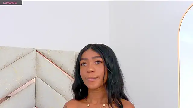 AlanaDoll online show from October 15, 2025, 2:58 pm