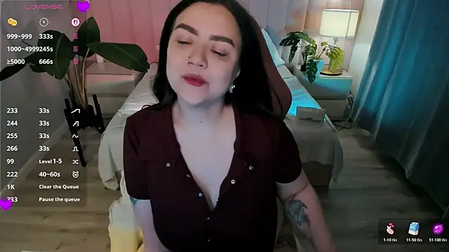 ashton heidii online show from April 6, 2026, 12:28 am