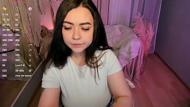 ashton heidii online show from November 9, 2025, 11:42 pm