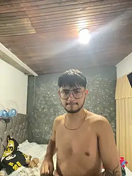 Snapshot of DanteRushh chatting on October 12, 2025, 9:27 pm DanteRushh online show from October 12, 2025, 9:27 pm