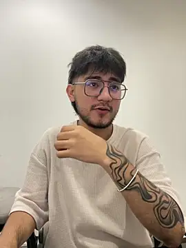 Snapshot of DanteRushh chatting on October 11, 2025, 12:28 pm DanteRushh online show from October 11, 2025, 12:28 pm