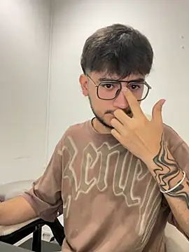 Snapshot of DanteRushh chatting on October 10, 2025, 12:06 pm DanteRushh online show from October 10, 2025, 12:06 pm