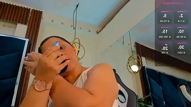 KikaDuque online show from November 29, 2025, 7:14 pm