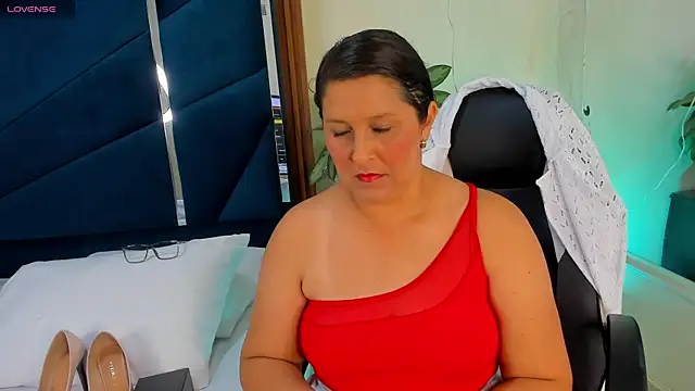 KikaDuque online show from November 23, 2025, 7:13 pm