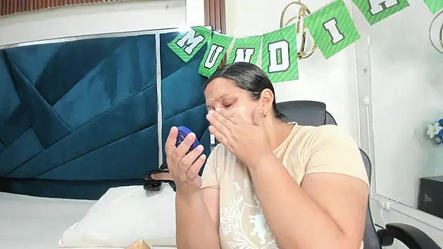 KikaDuque online show from July 5, 2026, 6:59 pm