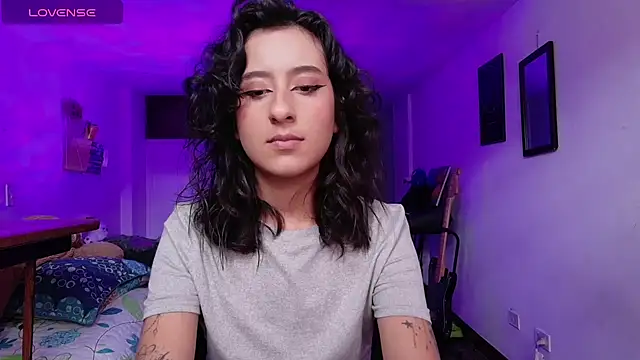 atenea dragon   online show from November 26, 2025, 8:42 pm