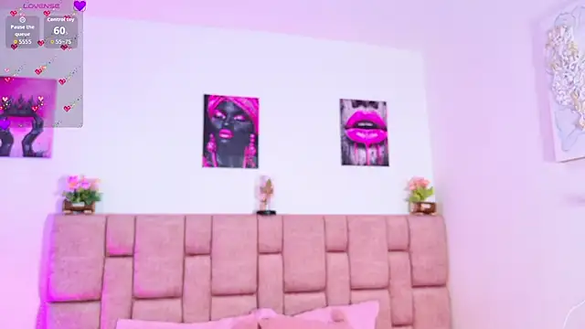 Snapshot of ScarlettLuxe chatting on January 8, 2026, 8:26 pm ScarlettLuxe online show from January 8, 2026, 8:26 pm