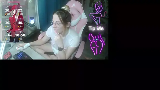 rubystrip online show from November 5, 2025, 8:12 pm