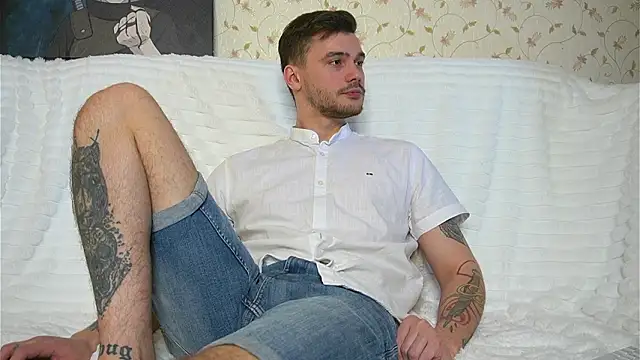 Snapshot of johnstoneisland chatting on March 29, 2026, 7:21 am johnstoneisland online show from March 29, 2026, 7:21 am