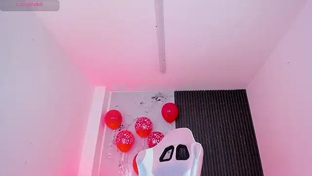 chloesagee online show from February 12, 2026, 10:53 pm