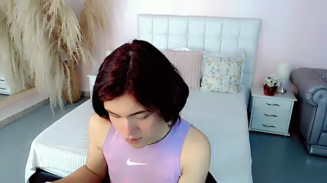 nathalialoes1 online show from November 22, 2025, 7:02 pm