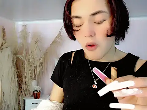 nathalialoes1 online show from November 7, 2025, 7:18 pm