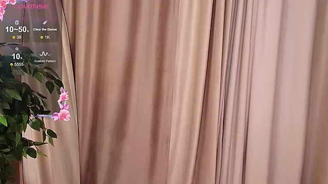 Miranda Kerry online show from November 10, 2025, 7:02 am