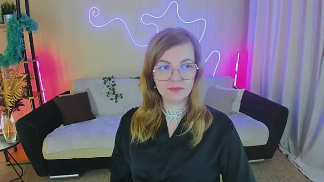 YourUniverser online show from October 10, 2025, 11:11 am