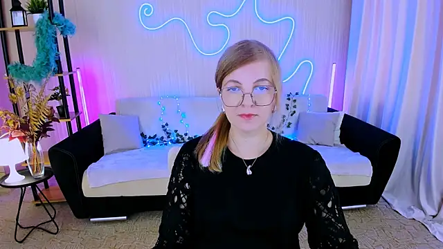 YourUniverser online show from September 26, 2025, 10:00 am