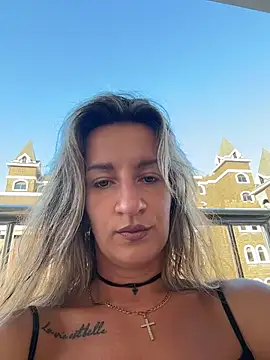 EvvaMur online show from December 17, 2025, 1:10 am