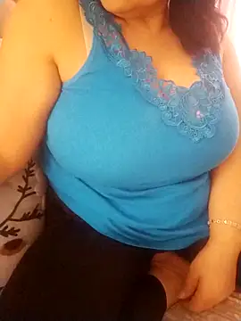 zerdaliii online show from April 13, 2026, 3:27 pm