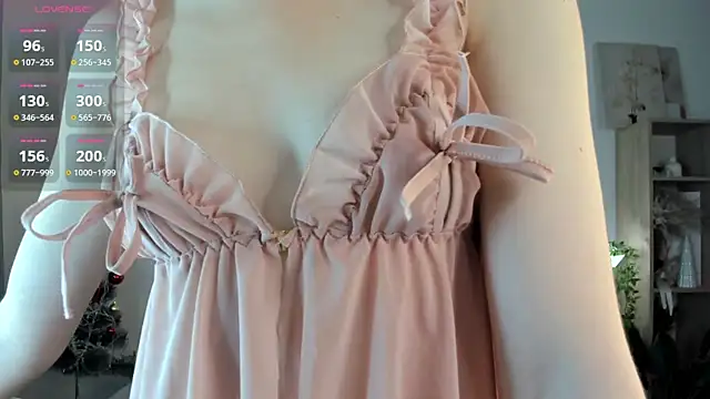 Snapshot of Ice_Strawberry chatting on November 30, 2025, 3:18 am Ice Strawberry online show from November 30, 2025, 3:18 am