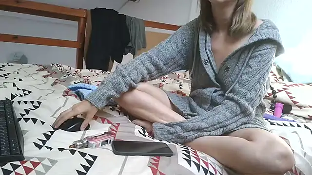 annaellex online show from October 15, 2025, 11:07 am