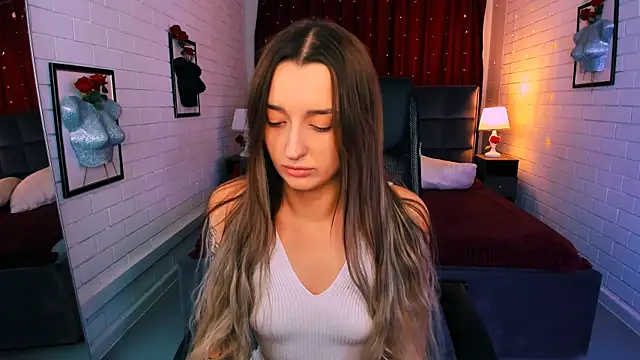 Snapshot of AliceLids chatting on October 14, 2025, 1:56 pm AliceLids online show from October 14, 2025, 1:56 pm