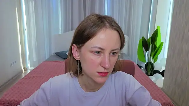 LuluChiiii online show from November 14, 2025, 10:52 am