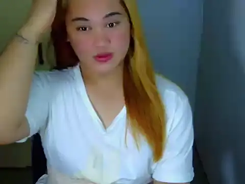 Annierose ts online show from February 17, 2026, 7:55 pm