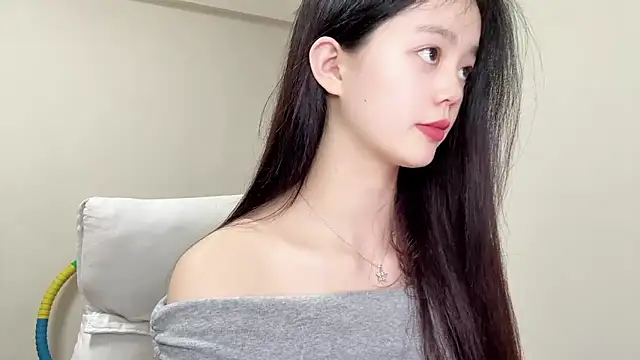 Nicole-13 online show from June 6, 2026, 12:43 pm