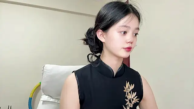 Nicole-13 online show from June 4, 2026, 12:54 pm
