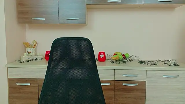 Julia Jae online show from April 17, 2026, 6:38 am