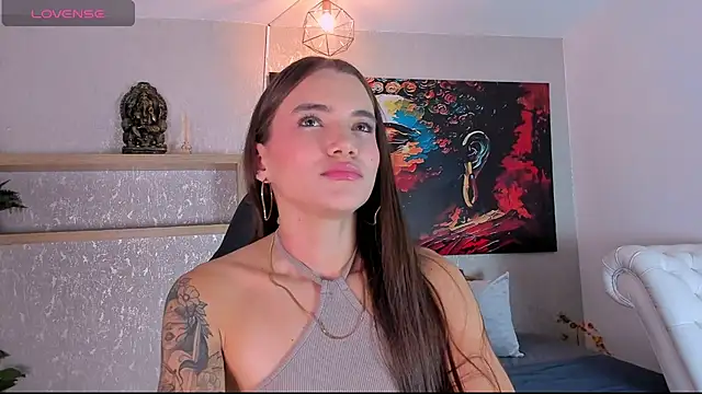 aitana baker  online show from April 17, 2026, 4:04 am