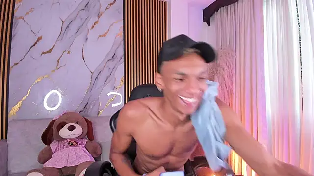 JulienSaint online show from October 30, 2025, 1:09 pm