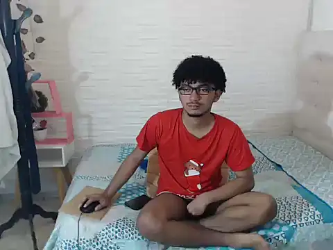 felipecams123 online show from September 10, 2025, 12:09 am