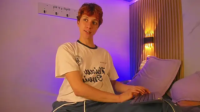 IM DAREN online show from April 14, 2026, 3:44 am