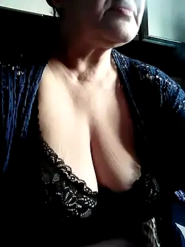 Troiavaca online show from April 18, 2026, 2:08 pm