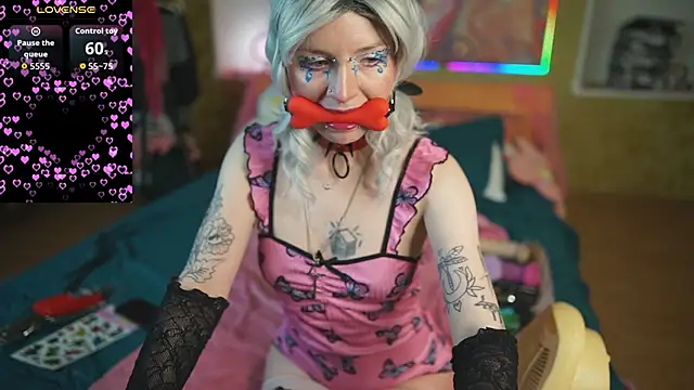 Dia Angel online show from February 6, 2026, 8:27 pm