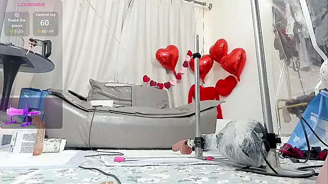 fox-yiyi online show from February 14, 2026, 8:03 am