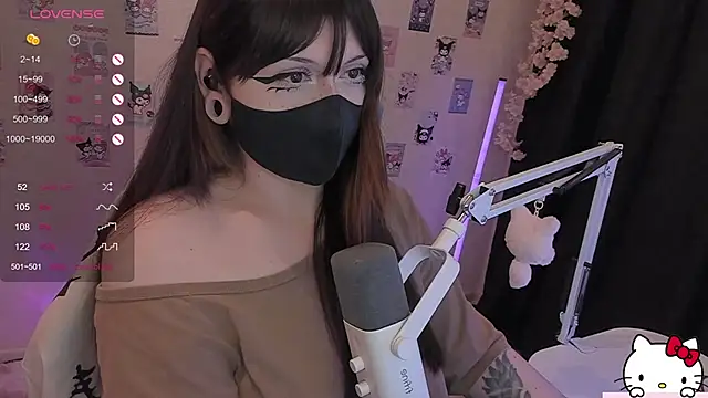 -Nanamin- online show from May 21, 2026, 10:40 pm
