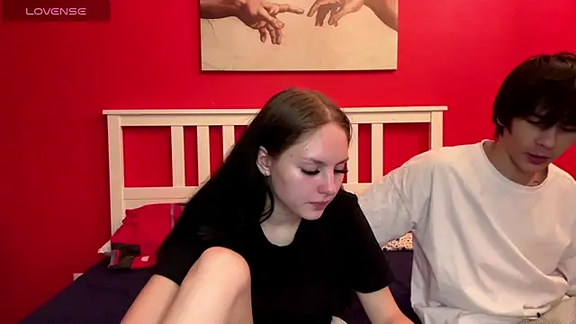 Snapshot of flowerscouple chatting on September 30, 2025, 4:07 am flowerscouple online show from September 30, 2025, 4:07 am