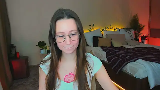 YourLovellyStory online show from February 2, 2026, 11:42 am