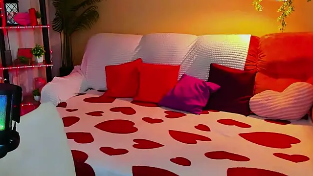 YourLovellyStory online show from April 17, 2026, 12:30 pm