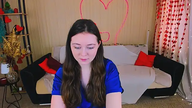 AlluringLookk online show from March 13, 2026, 1:05 pm