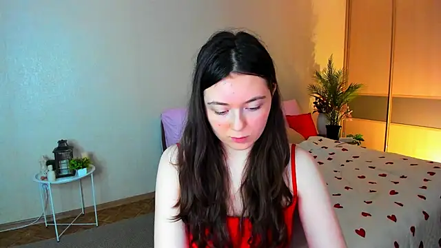 Snapshot of AlluringLookk chatting on July 7, 2026, 6:47 am AlluringLookk online show from July 7, 2026, 6:47 am