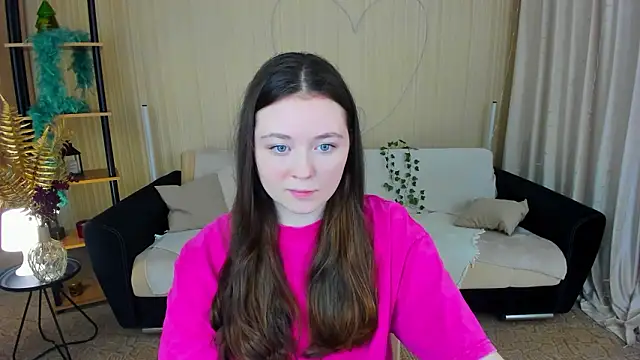 AlluringLookk online show from February 6, 2026, 4:25 pm