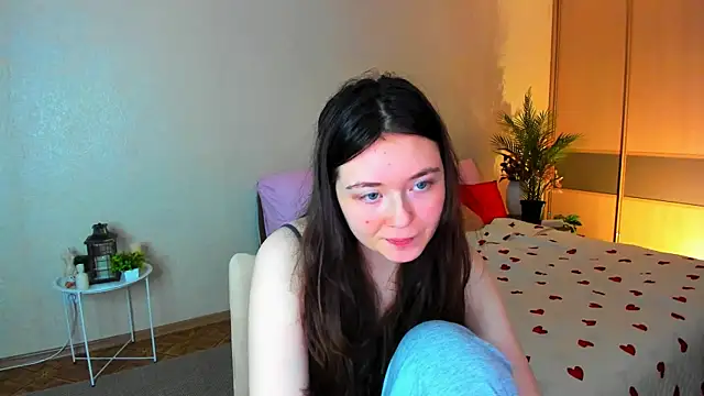 Snapshot of AlluringLookk chatting on July 7, 2026, 5:10 am AlluringLookk online show from July 7, 2026, 5:10 am