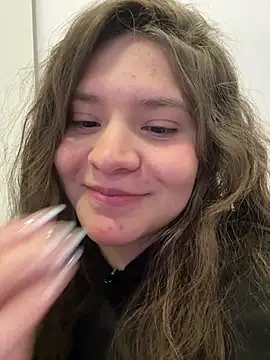 Snapshot of Emilyybennet_ chatting on June 4, 2026, 3:22 am Emilyybennet online show from June 4, 2026, 3:22 am